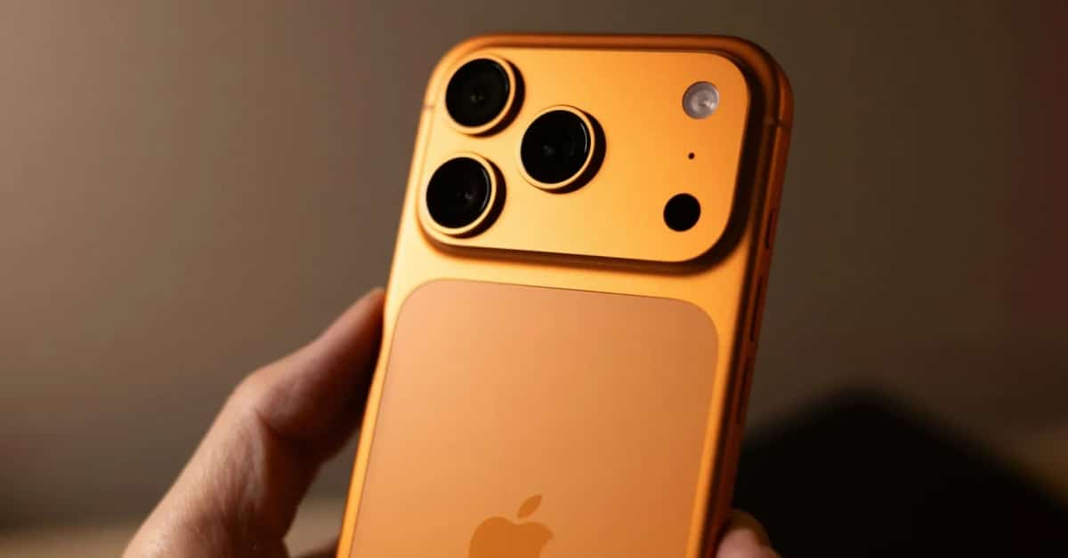 The-two-tone-color-of-the-iPhone-17-Pro.jpg