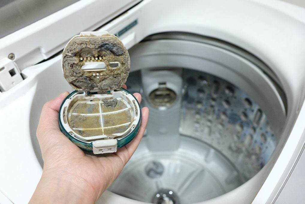 วิธีทำความสะอาดเครื่องซักผ้าฝาบนให้เงาวับ ไม่สะสมเชื้อโรค