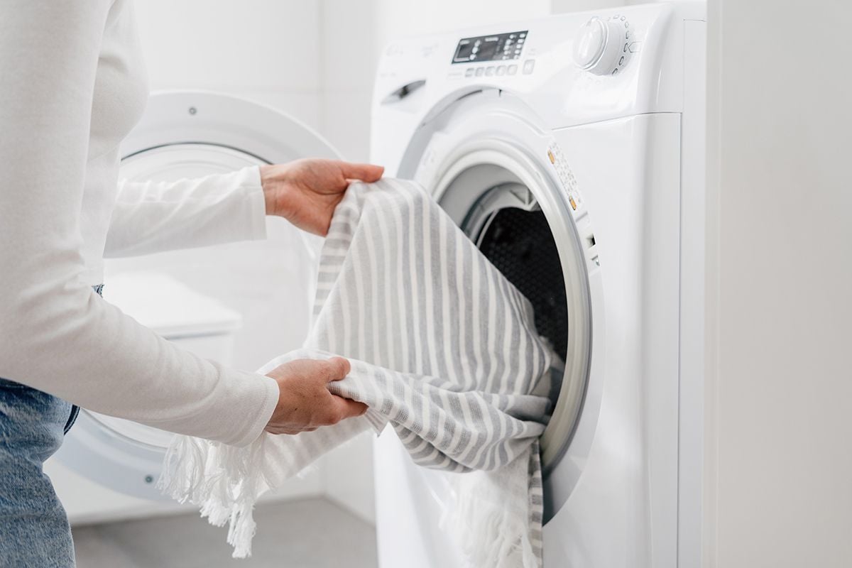 เครื่องซักอบผ้าคืออะไร มีข้อดีด้านการใช้งานอย่างไร